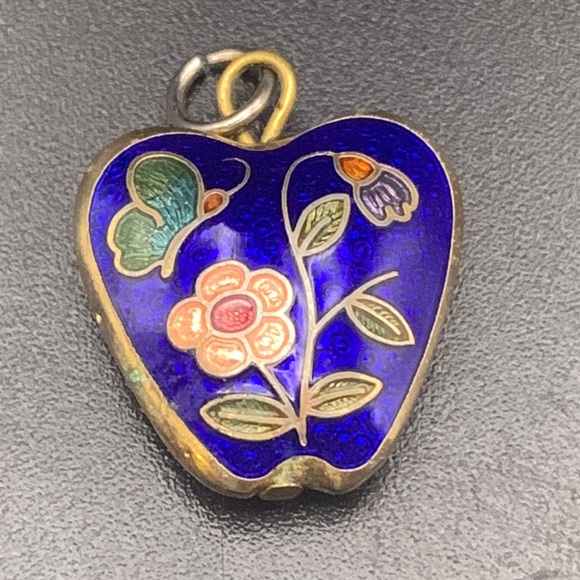 Jewelry - 80’s Cloisonné Heart , Apple Pendant .50in